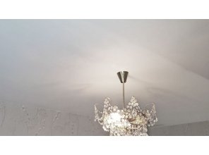 Монтаж потолка в спальне 13 м2 с использованием пленки VIPCEILING серии MONLANGE M9001 (3.25)