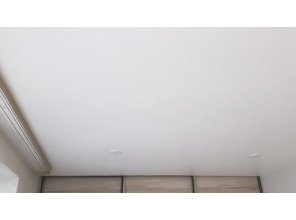 Монтаж потолка в спальне 10 м2 с использованием пленки VIPCEILING серии MONLANGE M9001 (2.60)