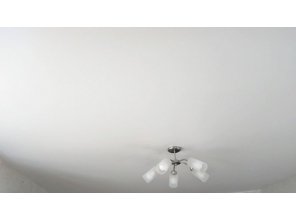 Монтаж потолка для зала 18 м2 с использованием пленки VIPCEILING серии MONLANGE M9001 (3.25)