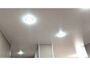 Монтаж потолка в квартире 32 м2 с использованием пленки VIPCEILING серии MONLANGE S9020 (5.45)