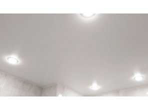 Монтаж потолка в ванной 5 м2 с использованием пленки VIPCEILING серии MONLANGE S9020 (2.15)
