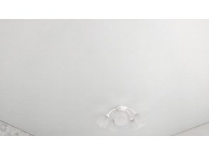 Монтаж потолка в спальне 12 м2 с использованием пленки VIPCEILING серии MONLANGE M9001 (3.25)