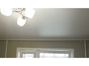 Монтаж потолка в спальне 10 м2 с использованием пленки VIPCEILING серии MONLANGE S9020 (3.25)