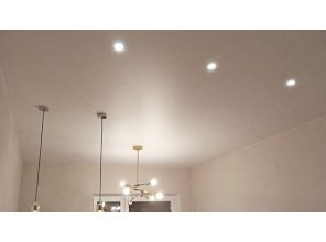 Монтаж потолка для зала 28 м2 с использованием пленки VIPCEILING серии MONLANGE M9001 (3.50)