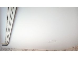 Монтаж потолка в спальне 6 м2 с использованием пленки VIPCEILING серии MONLANGE M9001 (2.60)
