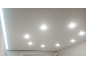 Монтаж потолка в спальне 10 м2 с использованием пленки VIPCEILING серии MONLANGE S9020 (3.25)