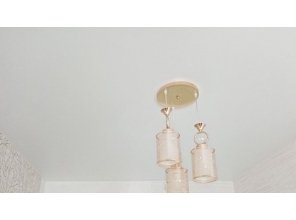 Монтаж потолка на кухне 8 м2 с использованием пленки VIPCEILING серии MONLANGE M9001 (2.60)