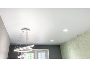 Монтаж потолка на кухне 10 м2 с использованием пленки VIPCEILING серии MONLANGE M9001 (3.25)