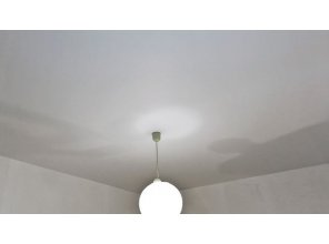 Монтаж потолка на кухне 10 м2 с использованием пленки VIPCEILING серии MONLANGE M9001 (2.60)