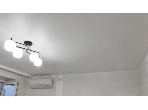 Монтаж потолка в спальне 12 м2 с использованием пленки VIPCEILING серии MONLANGE S9020 (3.50)