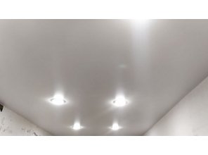 Монтаж потолка в коридоре 7 м2 с использованием пленки VIPCEILING серии MONLANGE S9020 (2.15)