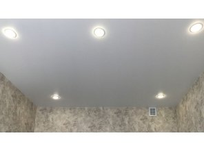 Монтаж потолка на кухне 12 м2 с использованием пленки VIPCEILING серии MONLANGE M9001 (3.25)