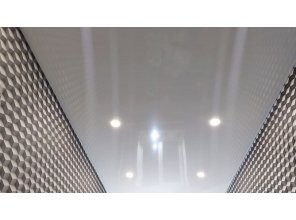 Монтаж потолка в гостиной 16 м2 с использованием пленки VIPCEILING серии MONLANGE L9001 (2.60)