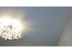 Монтаж потолка в спальне 12 м2 с использованием пленки VIPCEILING серии MONLANGE S9020 (3.25)