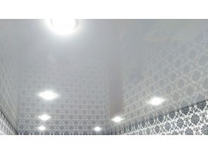 Монтаж потолка для зала 14 м2 с использованием пленки VIPCEILING серии MONLANGE L9001 (2.60)